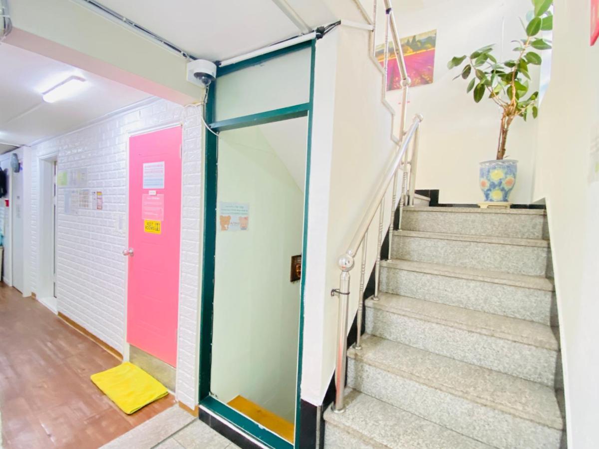 Aroha Guesthouse Seoul Station Eksteriør billede