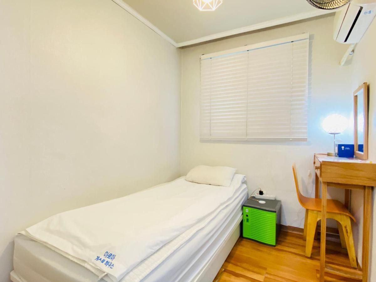 Aroha Guesthouse Seoul Station Eksteriør billede